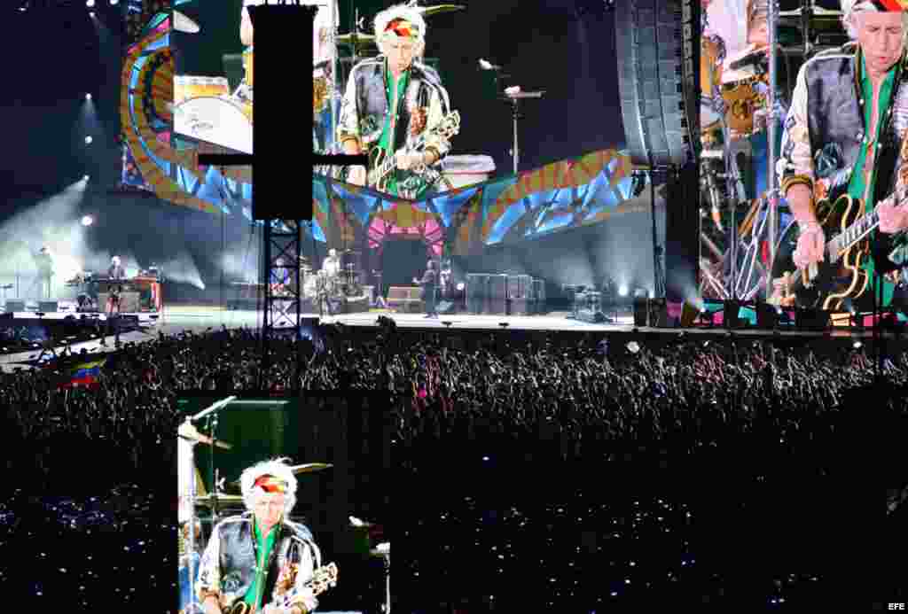 La legendaria banda de rock británica The Rolling Stones ofrece un concierto hoy, viernes 25 de marzo de 2016, en la Ciudad Deportiva de La Habana (Cuba), con una audiencia multitudinaria. "Sus Satánicas Majestades",