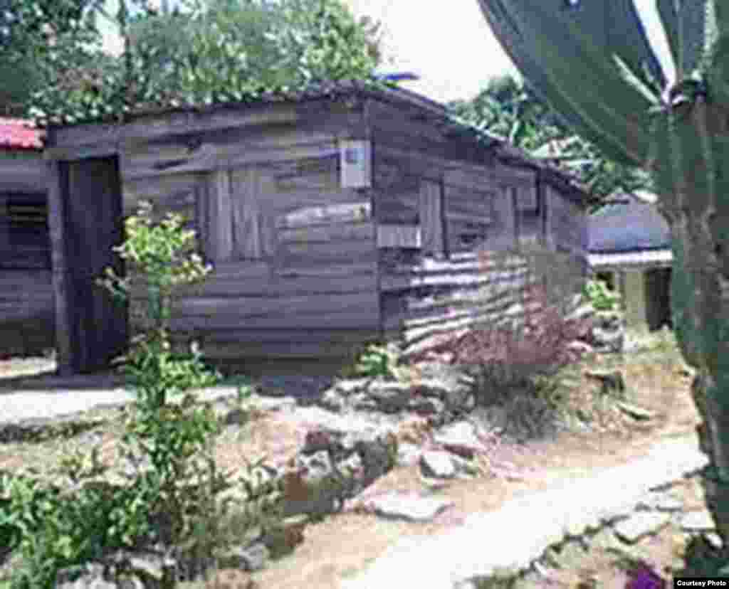 Las condiciones de vida de los pobladores del barrio San Diego en Bahía Honda, situado en la costa norte cubana ha sido captada por el lente de Rodrigo Alberto Rodríguez Verdecia de la Red Cubana de Comunicadores.